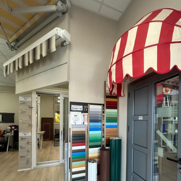 Tende da sole show room Profi System