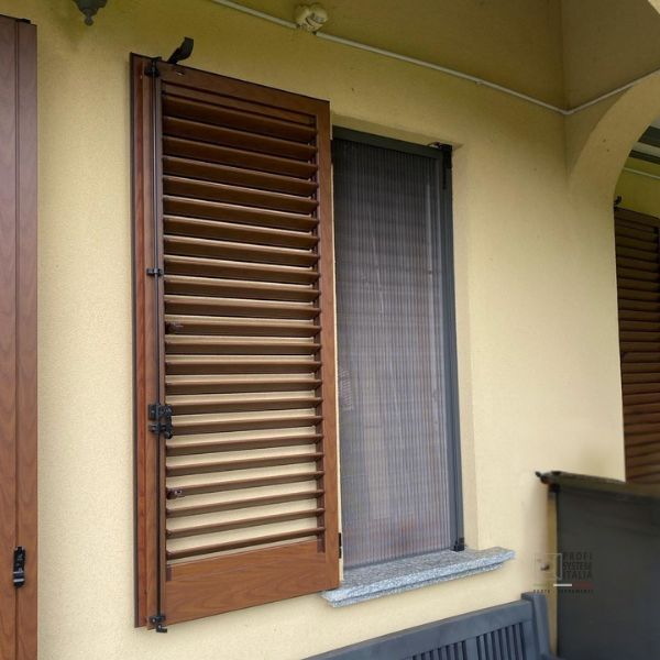 Persiana con zanzariera di Profi System