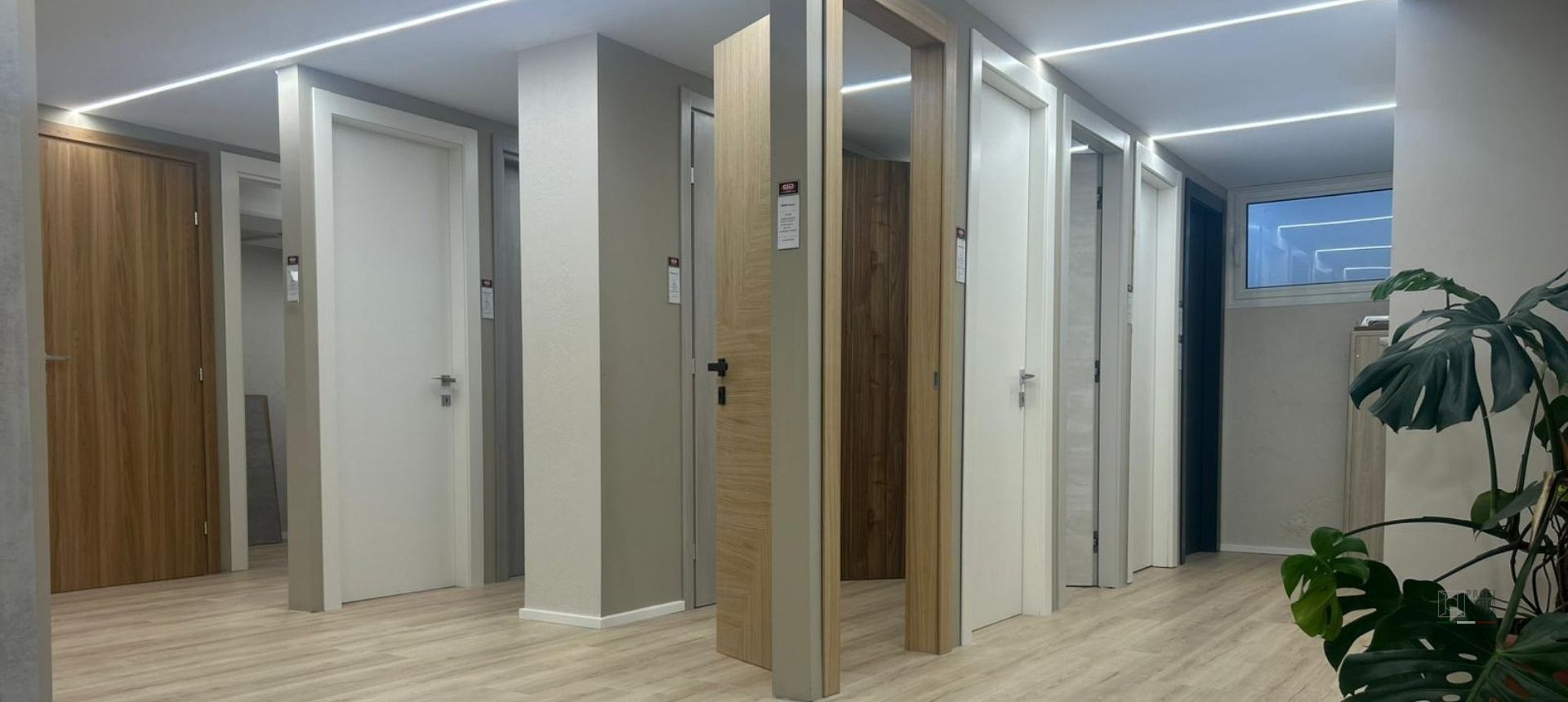 Porte nello show room Profi System