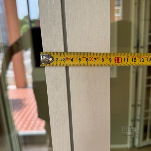 Dettaglio Finestre in vetroresina marchio Simar - Profi System